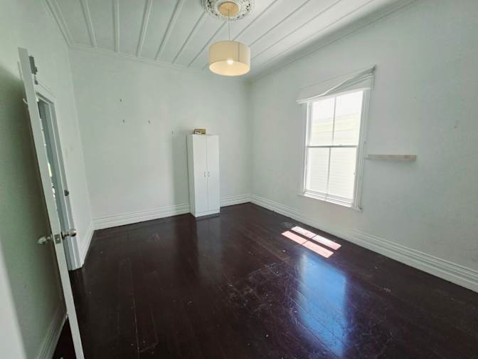 Thomas's room
