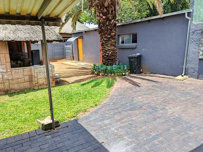 Pheladi malebane's room