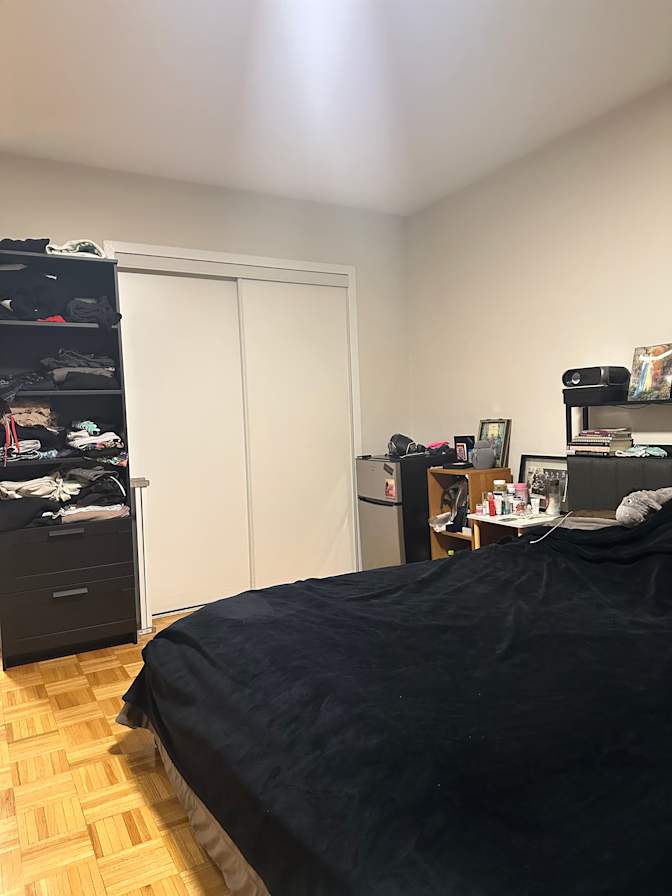 Carla's room
