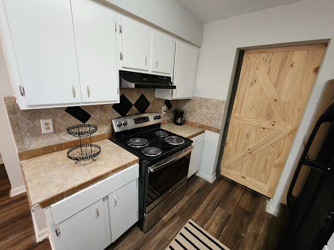 CL&C Property Management and Consulting's room