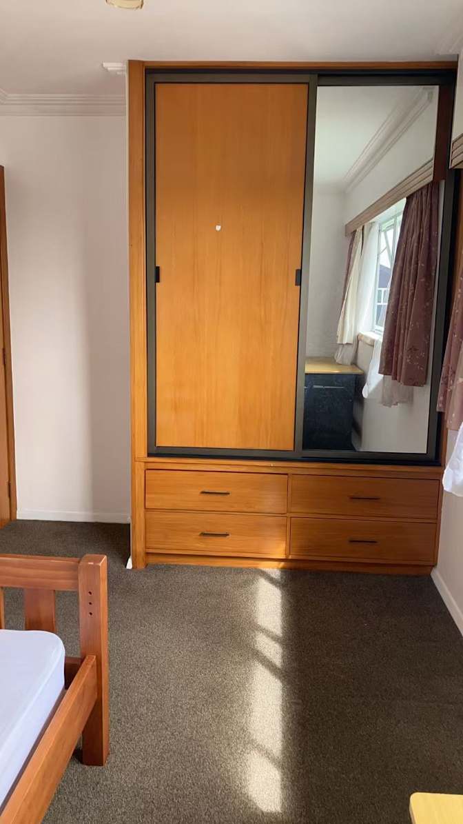 paul's room