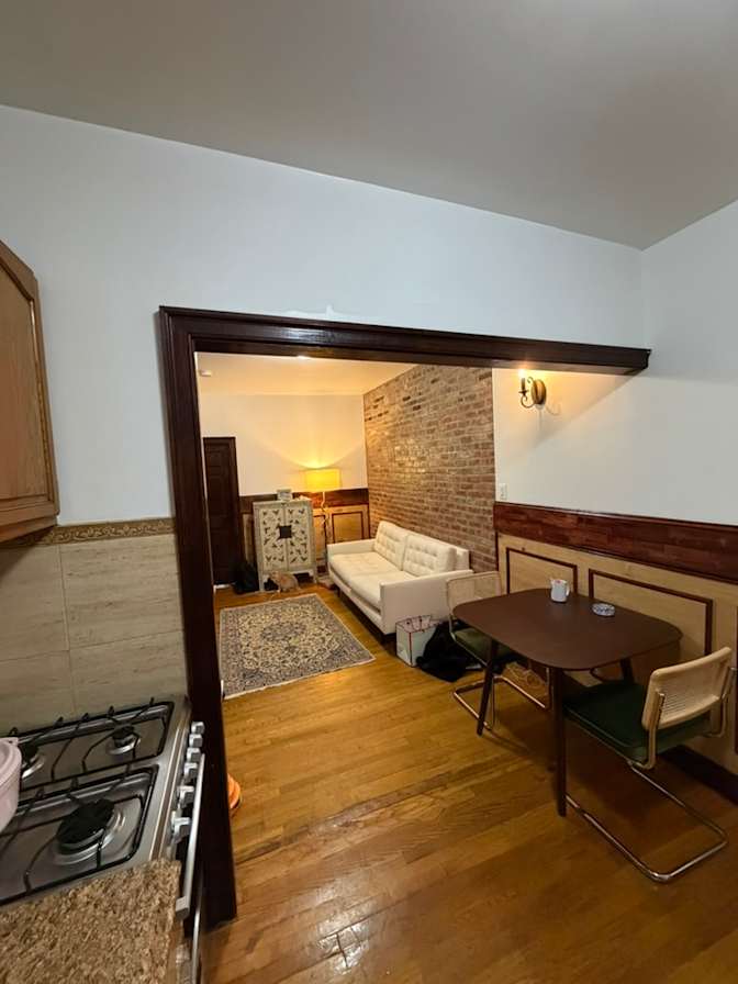Caroline's room