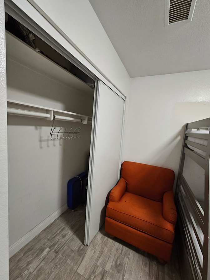 Luis's room
