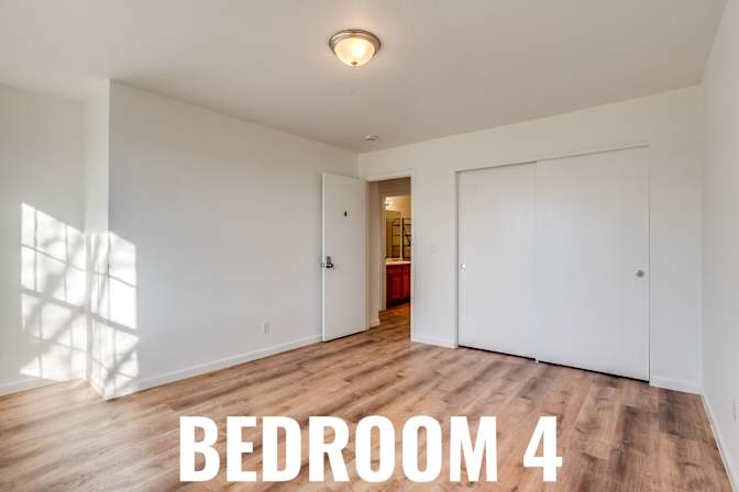 HomeCrew's room