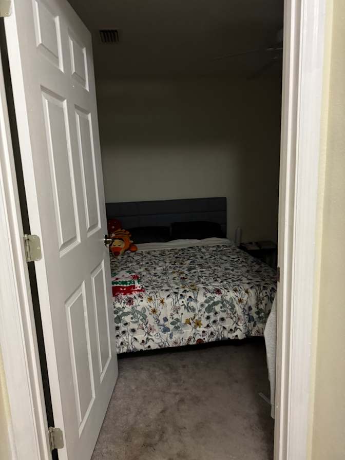 Ginger Richard's room
