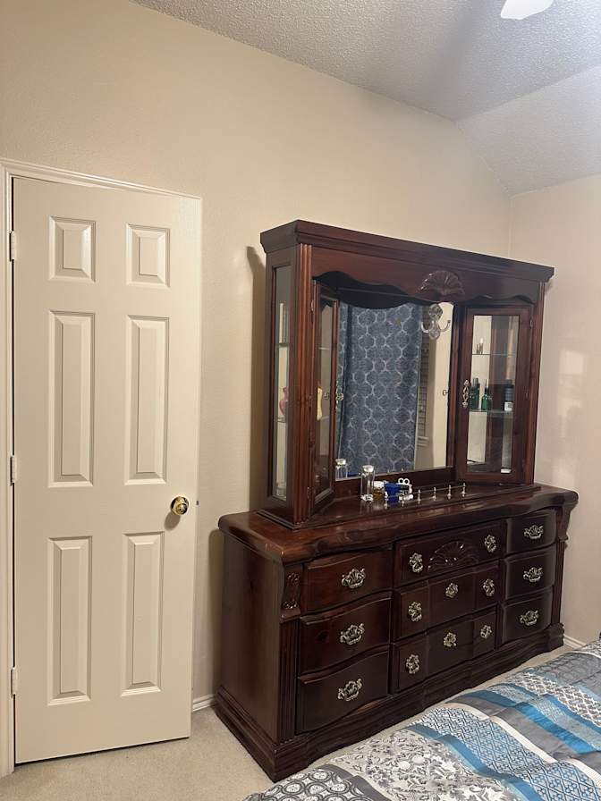 Jaisy Jose's room