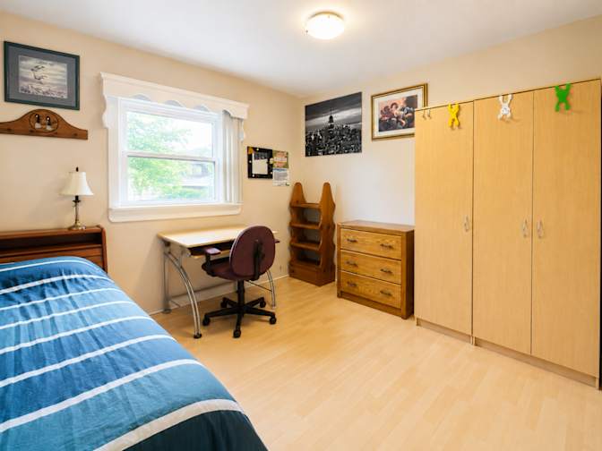 Palmy's room
