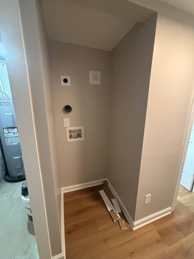 Alcove Rooms's room