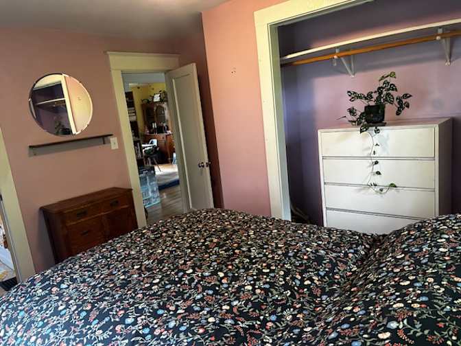 Yahanna Nash's room