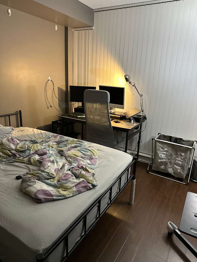 Anh Nguyen's room