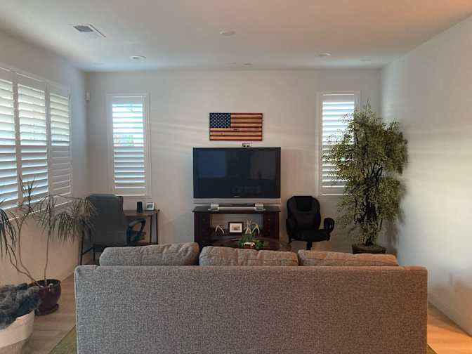 Twelve Bridges Drive's room
