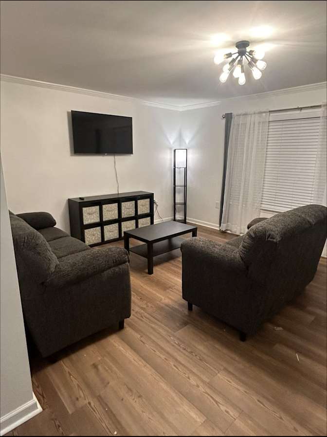 Alcove Rooms's room