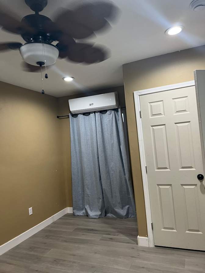 Nydia's room