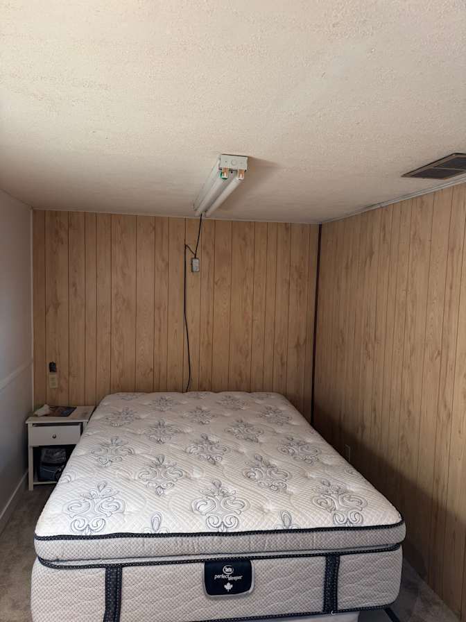 Onur's room