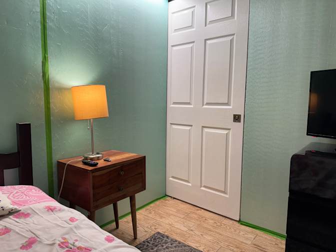 leo's room