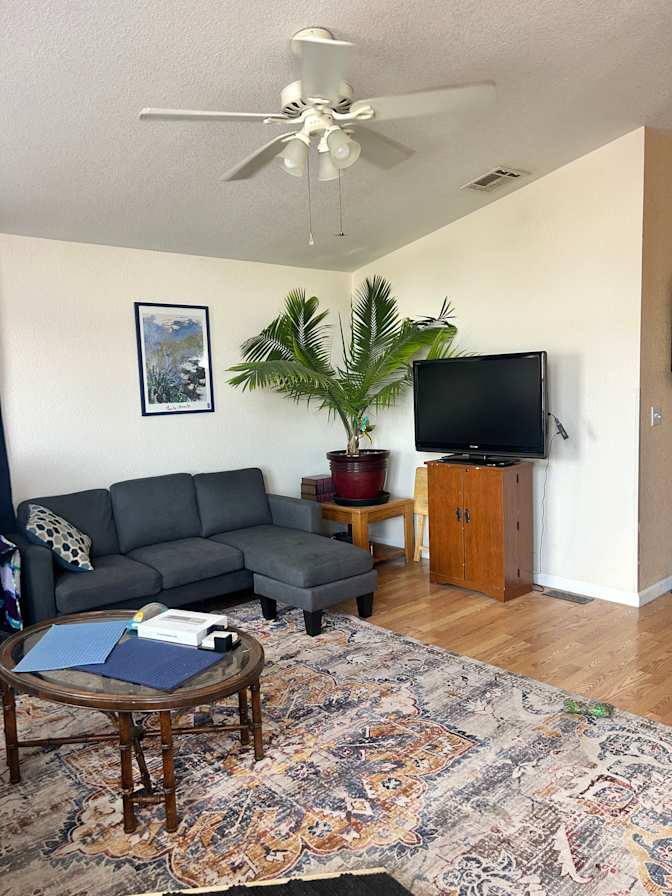 ABQ-border Progressive Home's room