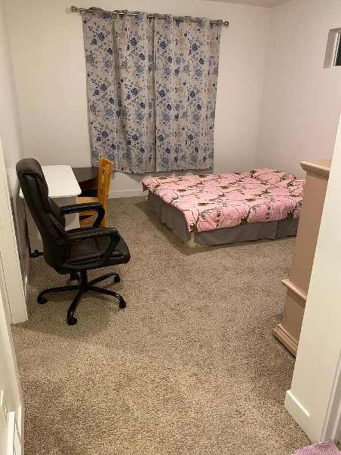 Hoa's room