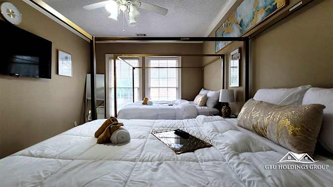 GBU Holdings Group's room