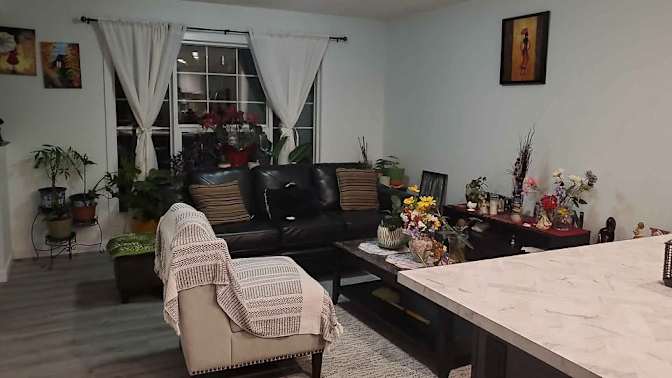 Llariza Camacho's room