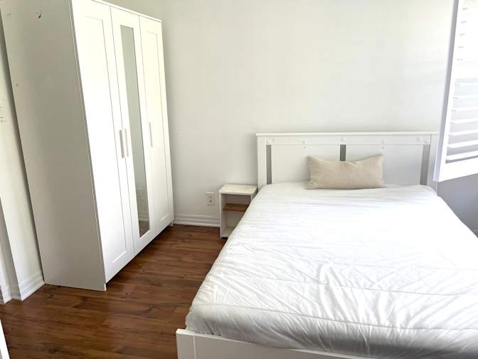 Linda's room