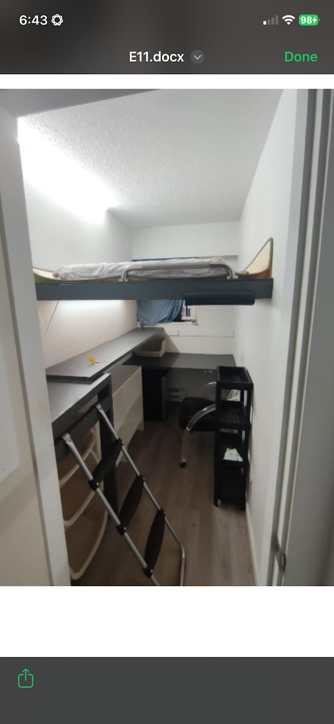 Alan Charles Wong-Moon's room