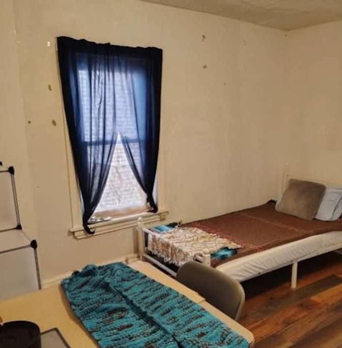 Annette's room