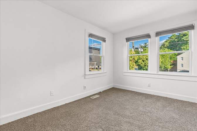 Alcove Rooms's room