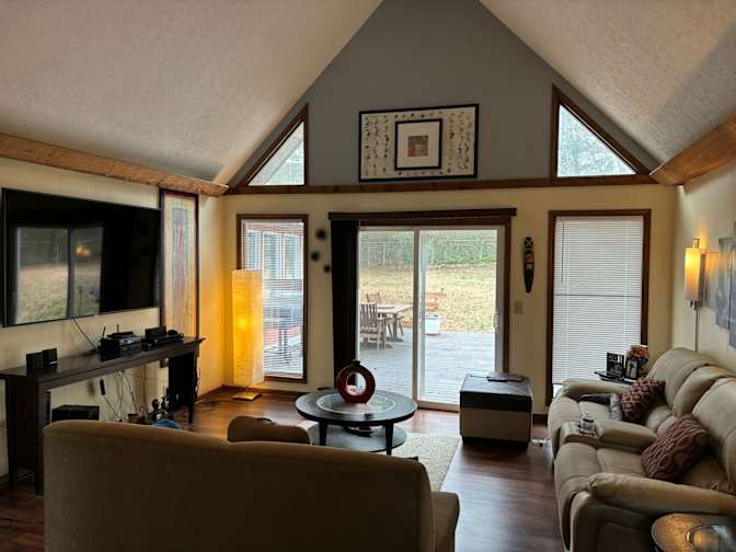 Apple House Living's room