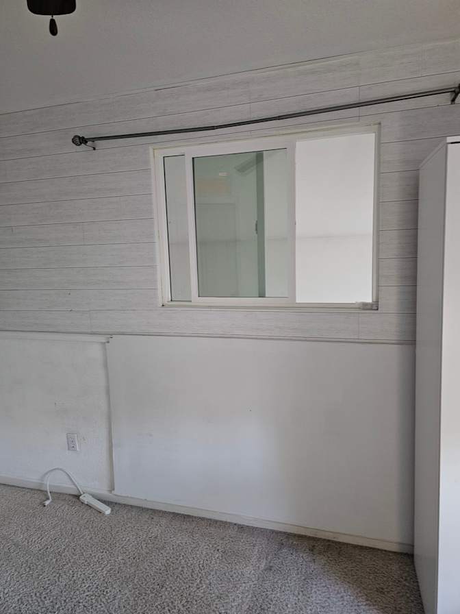 Glo Reyes's room