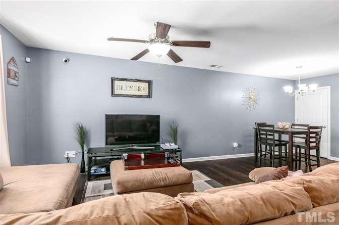 Alcove Rooms's room