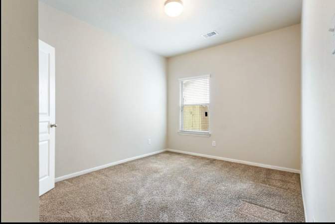 Kenleav's room