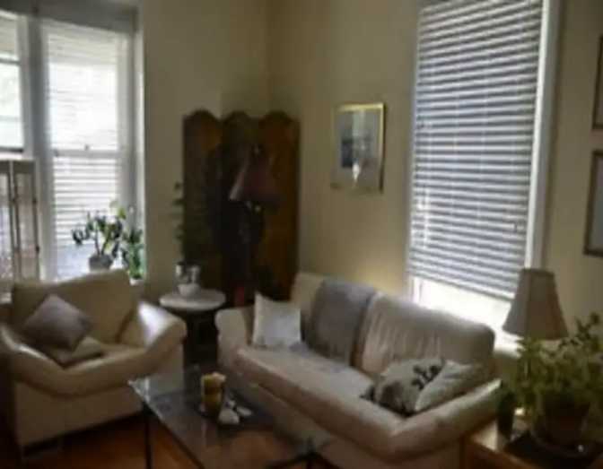 M. Anne's room