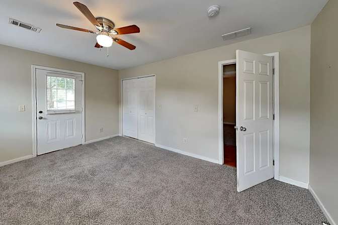 Dee's room