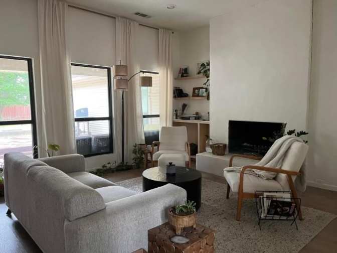Carol mackey's room