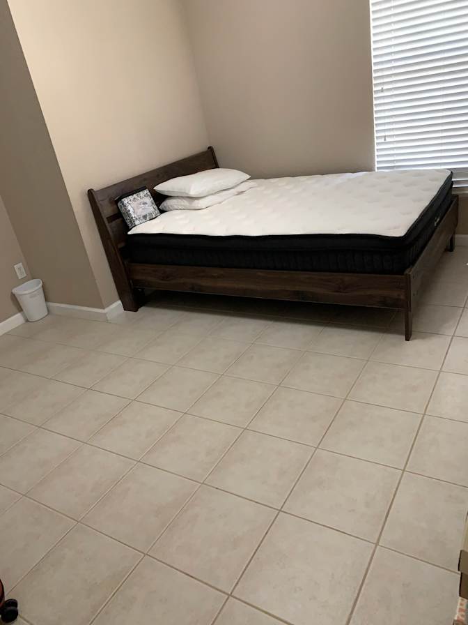 Omely's room