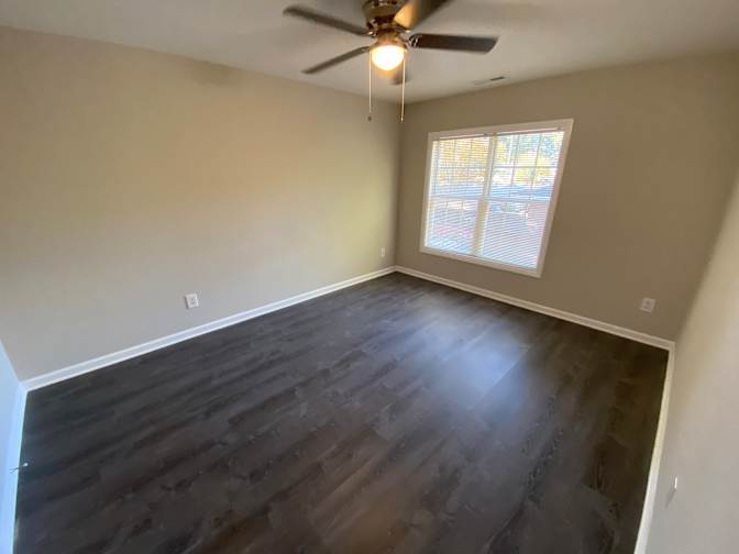 Alcove Rooms's room