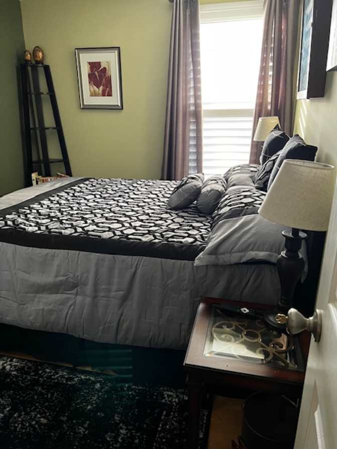 Teri-Lynn Calderon's room