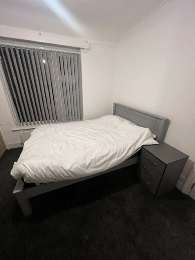 Ali's room