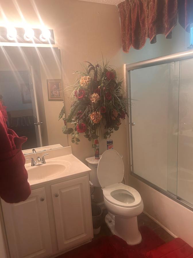 Tara's room