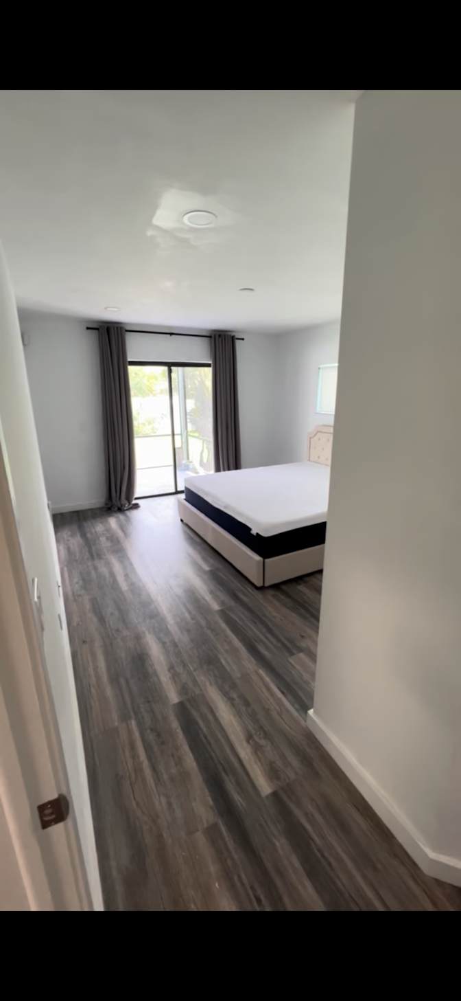 Jason Phillips's room