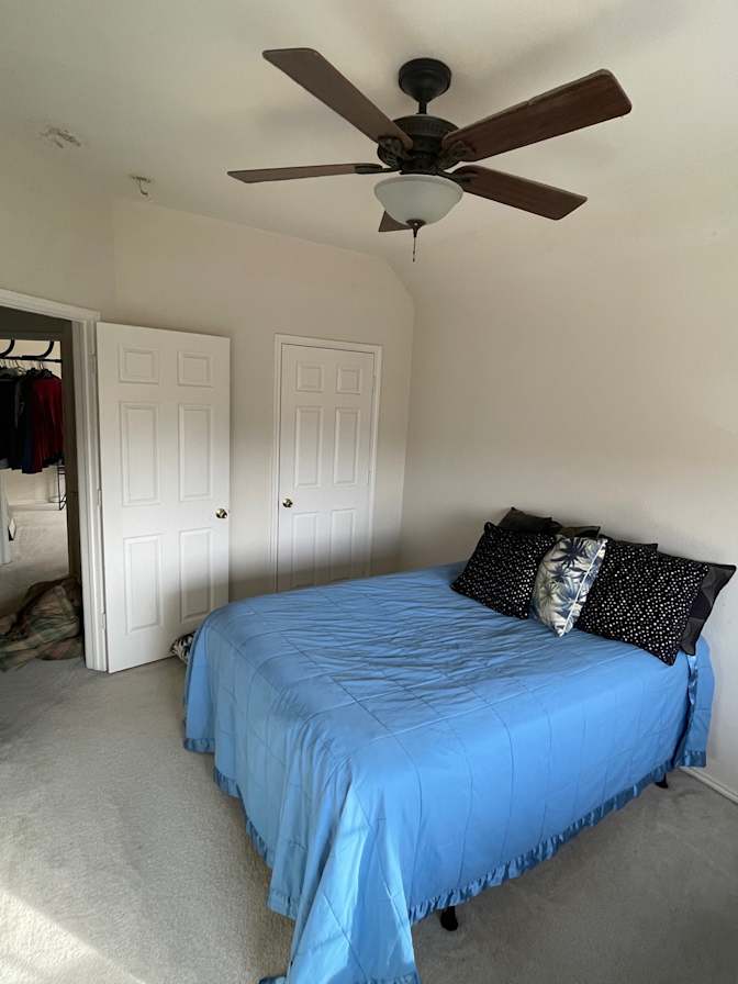 Arnold's room