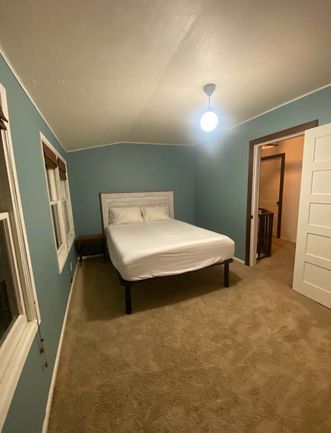 KC Cassily's room