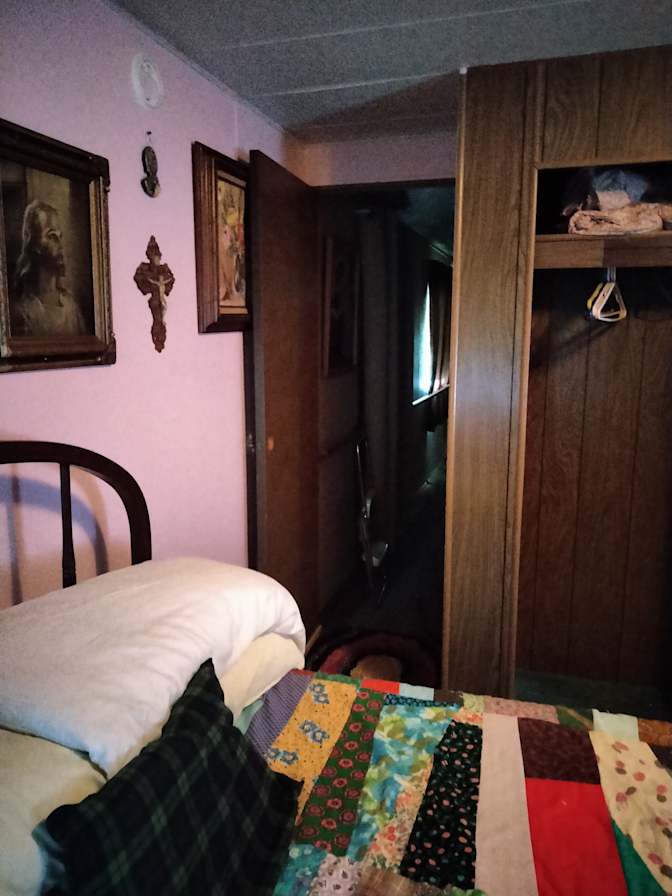 Debra J Barton's room