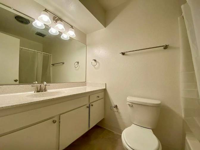 Fatima Palacios's room