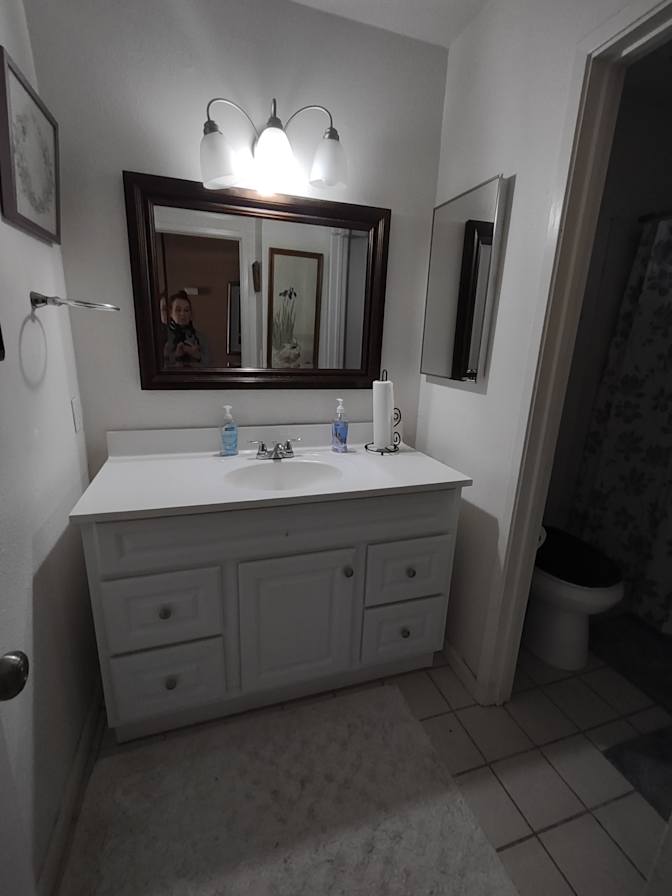 Gayle Wayne's room