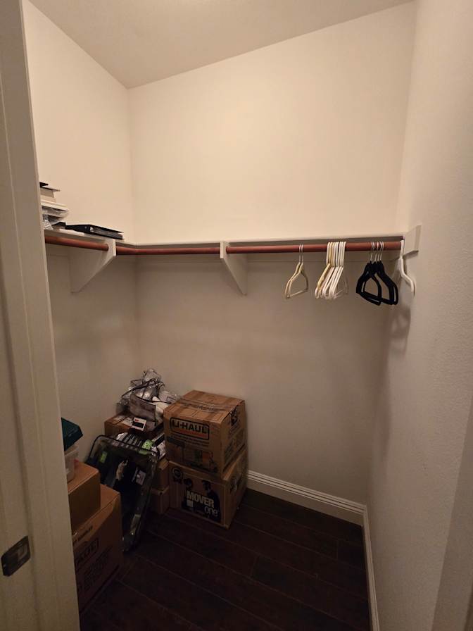 MonicaLee's room