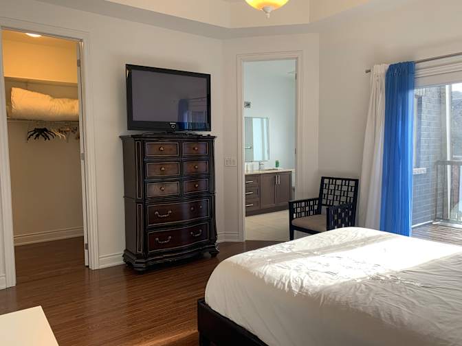 Lina's room
