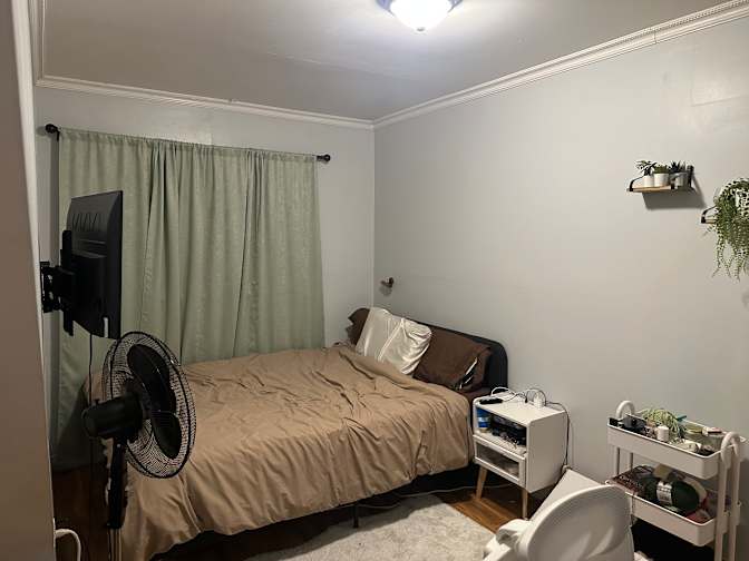 Taite's room
