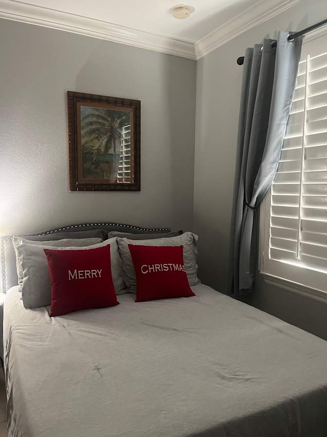 Joy’s  Rentals's room