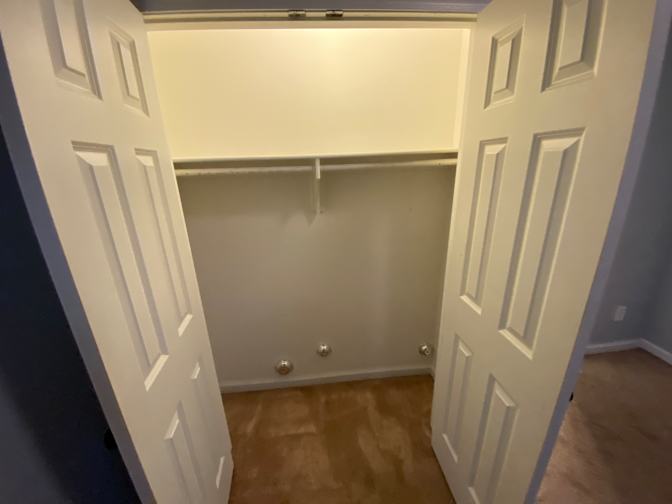 Alcove Rooms's room